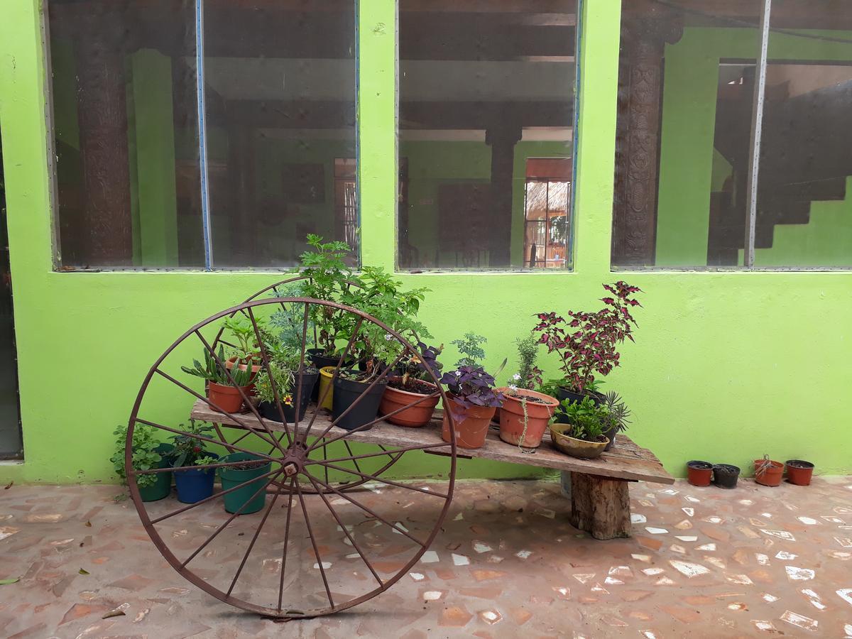 Bed and Breakfast El Chac Mool Santa Elena Exterior foto