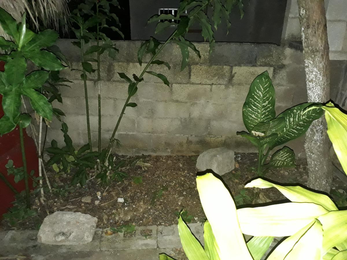 Bed and Breakfast El Chac Mool Santa Elena Exterior foto